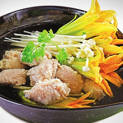 Kim châm bông bí nấu giò sống